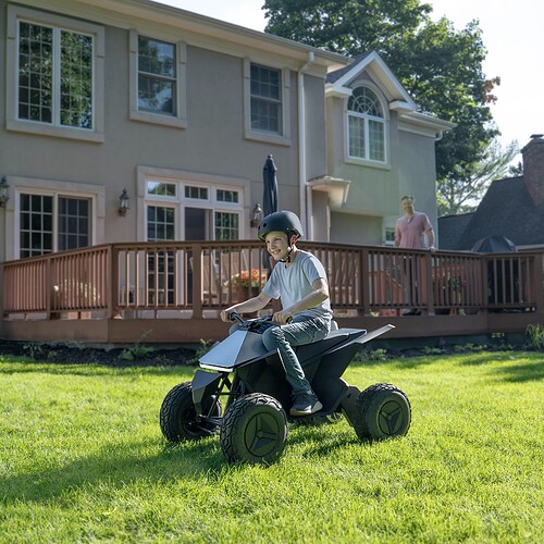 Tesla - Cyberquad for Kids - In use