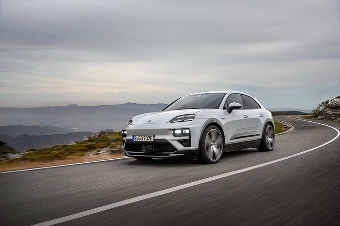 Macan_Turbo_4
