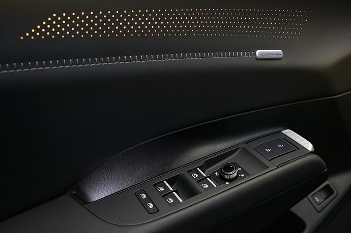 13_VW_ID4_Style_Detail_Türkonsole