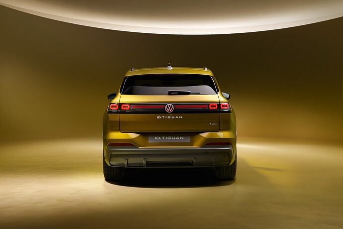 06_VW_ID4_Style_Heck